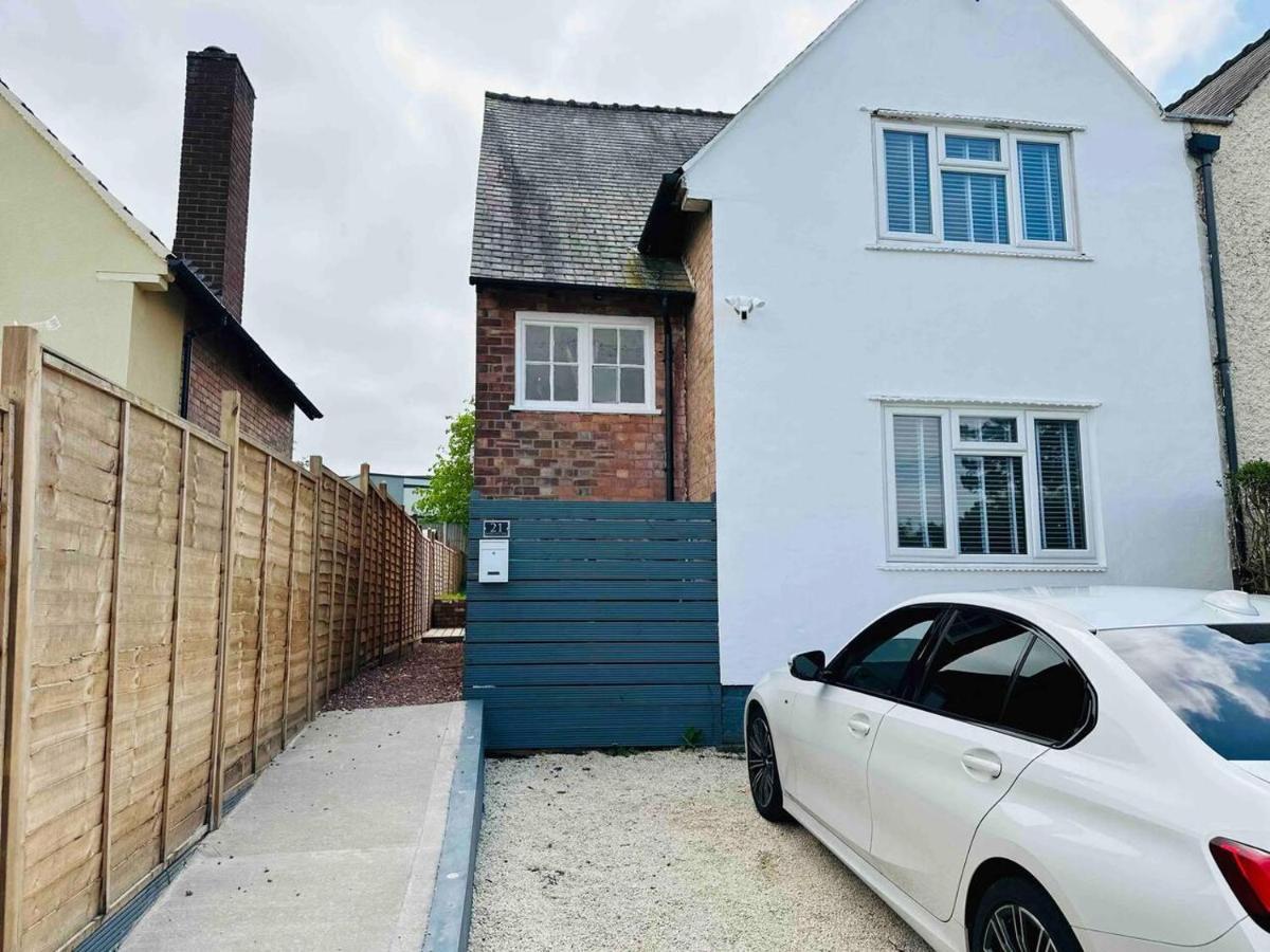 Charming 3-Bed Home Minutes From City Centre Νότιγχαμ Εξωτερικό φωτογραφία