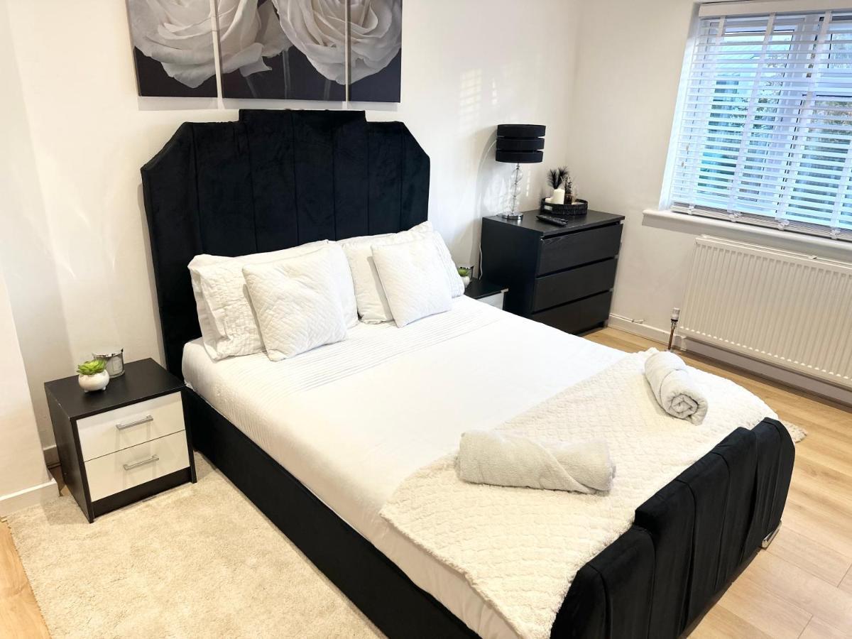 Charming 3-Bed Home Minutes From City Centre Νότιγχαμ Εξωτερικό φωτογραφία