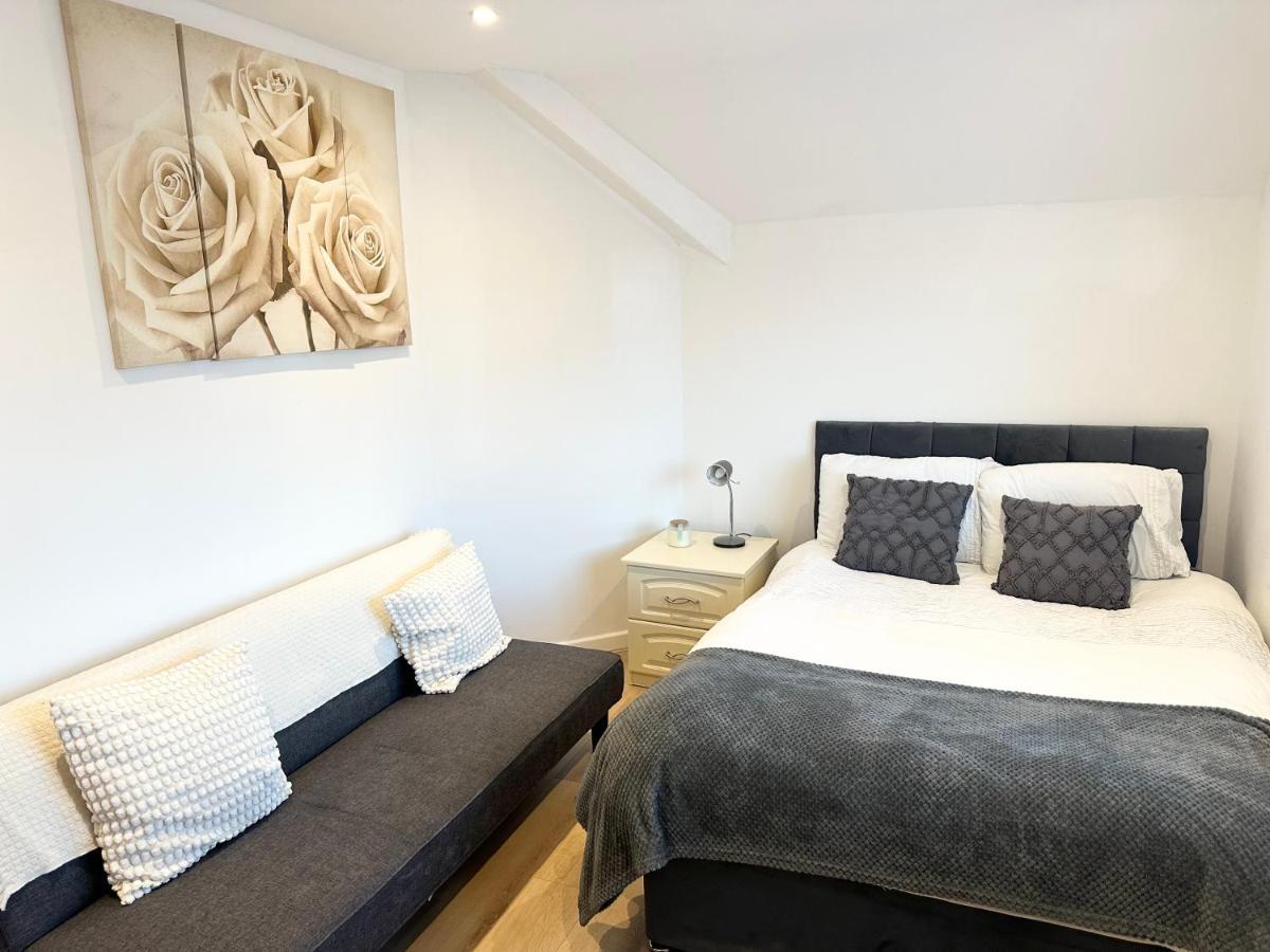 Charming 3-Bed Home Minutes From City Centre Νότιγχαμ Εξωτερικό φωτογραφία