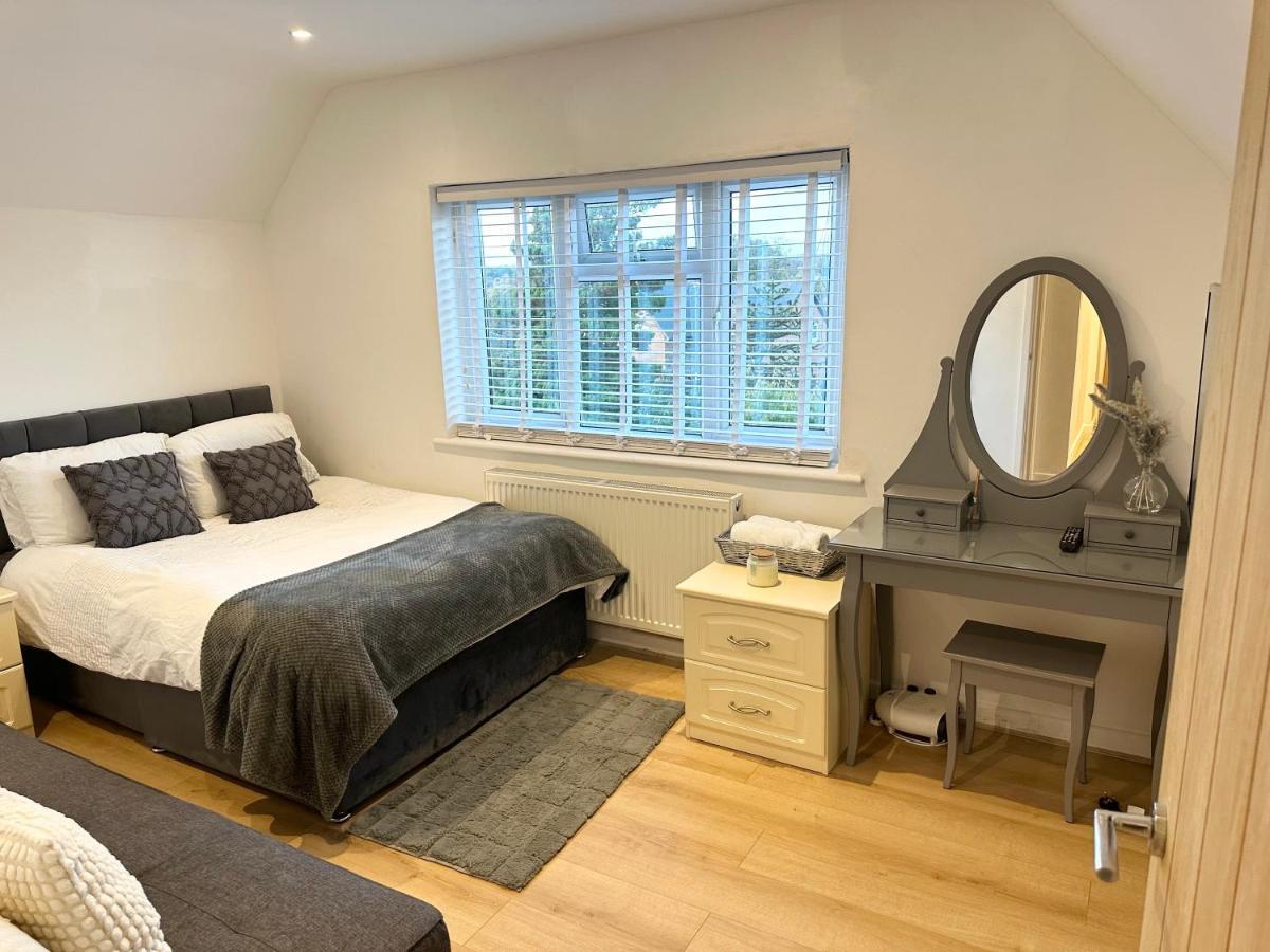Charming 3-Bed Home Minutes From City Centre Νότιγχαμ Εξωτερικό φωτογραφία