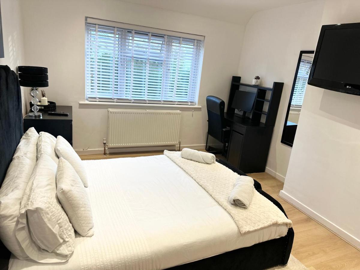Charming 3-Bed Home Minutes From City Centre Νότιγχαμ Εξωτερικό φωτογραφία