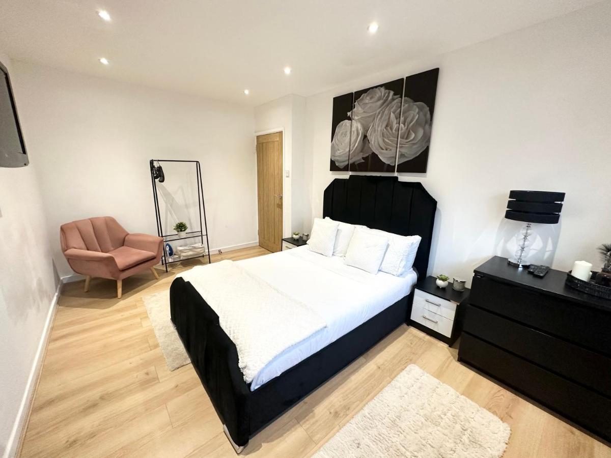 Charming 3-Bed Home Minutes From City Centre Νότιγχαμ Εξωτερικό φωτογραφία